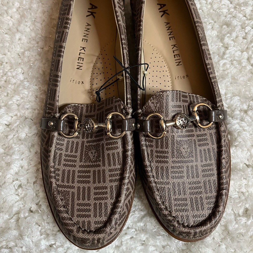 🦁NWOT Anne Klein iflex Loafer. Size 8.5